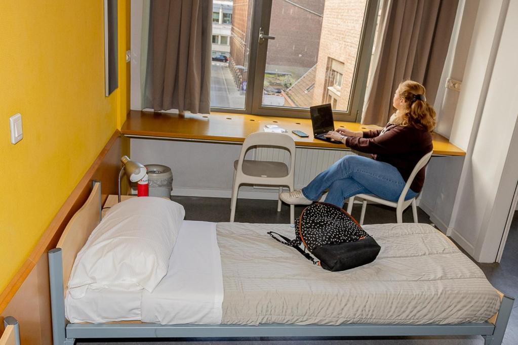 Youth Hostel Van Gogh Saint-Josse-ten-Noode Екстериор снимка