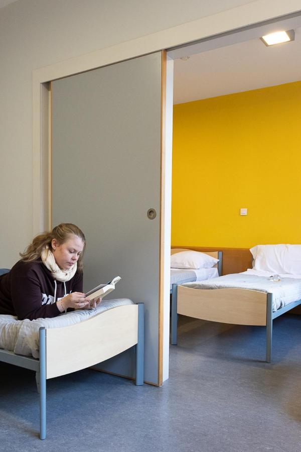 Youth Hostel Van Gogh Saint-Josse-ten-Noode Екстериор снимка