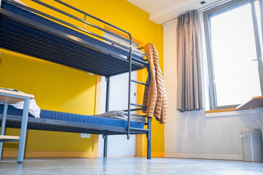 Youth Hostel Van Gogh Saint-Josse-ten-Noode Екстериор снимка