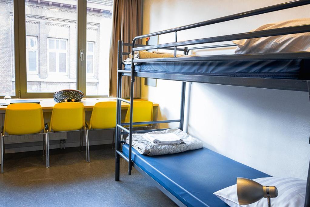 Youth Hostel Van Gogh Saint-Josse-ten-Noode Екстериор снимка